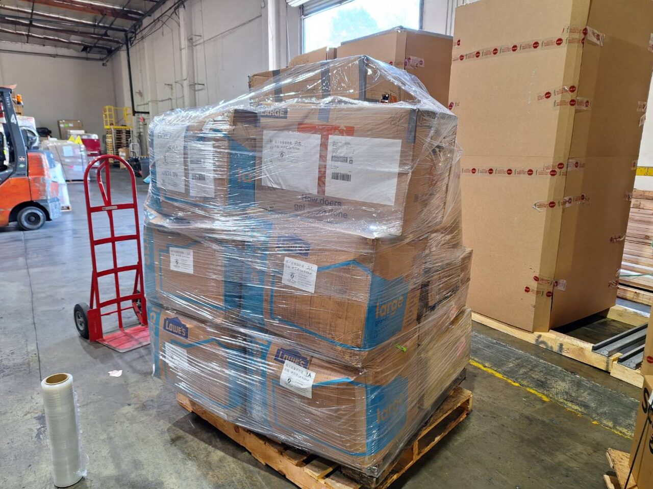 留学生毕业回国从洛杉矶海运寄行李到中国上海攻略分享，集运运费计算及国内报关清关美国到府打包装箱回国大件行李托运寄送及美国运车,Ship to China (Ship2China)靠谱国际搬家物流公司协助华侨留学生毕业海运空运寄行李回国服务